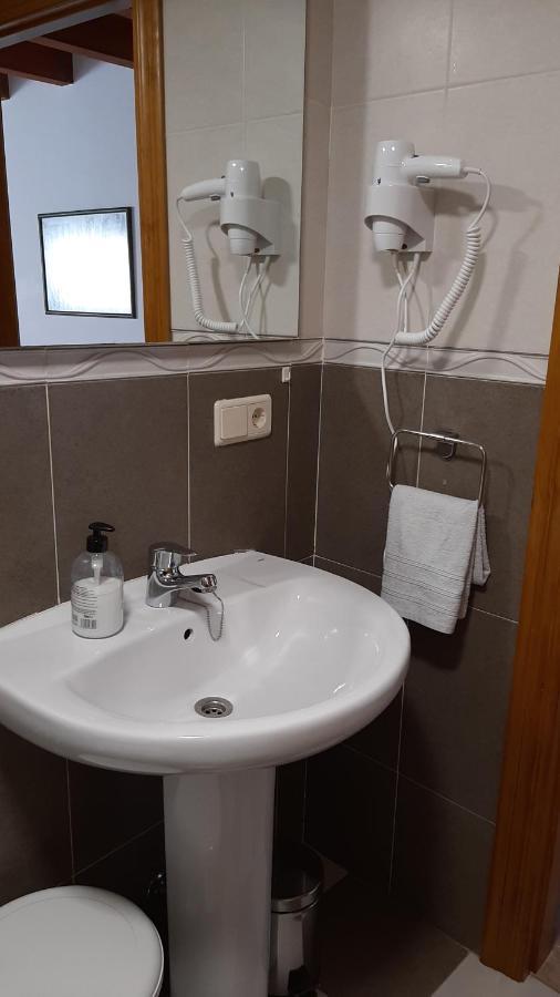 El Puentin Del Sella Con Wifi Y Parking Gratuito Lägenhet Onís Exteriör bild