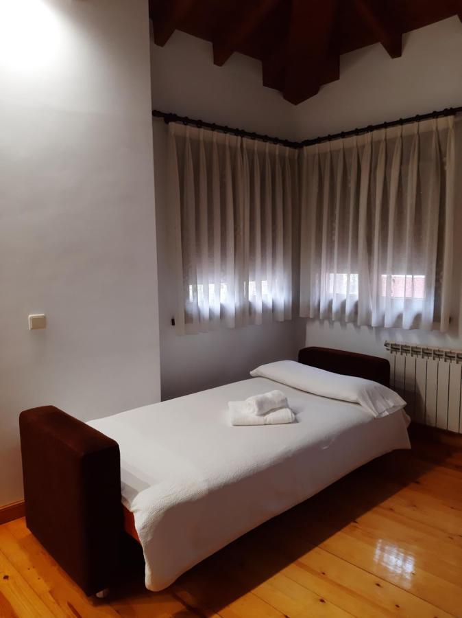 El Puentin Del Sella Con Wifi Y Parking Gratuito Lägenhet Onís Exteriör bild
