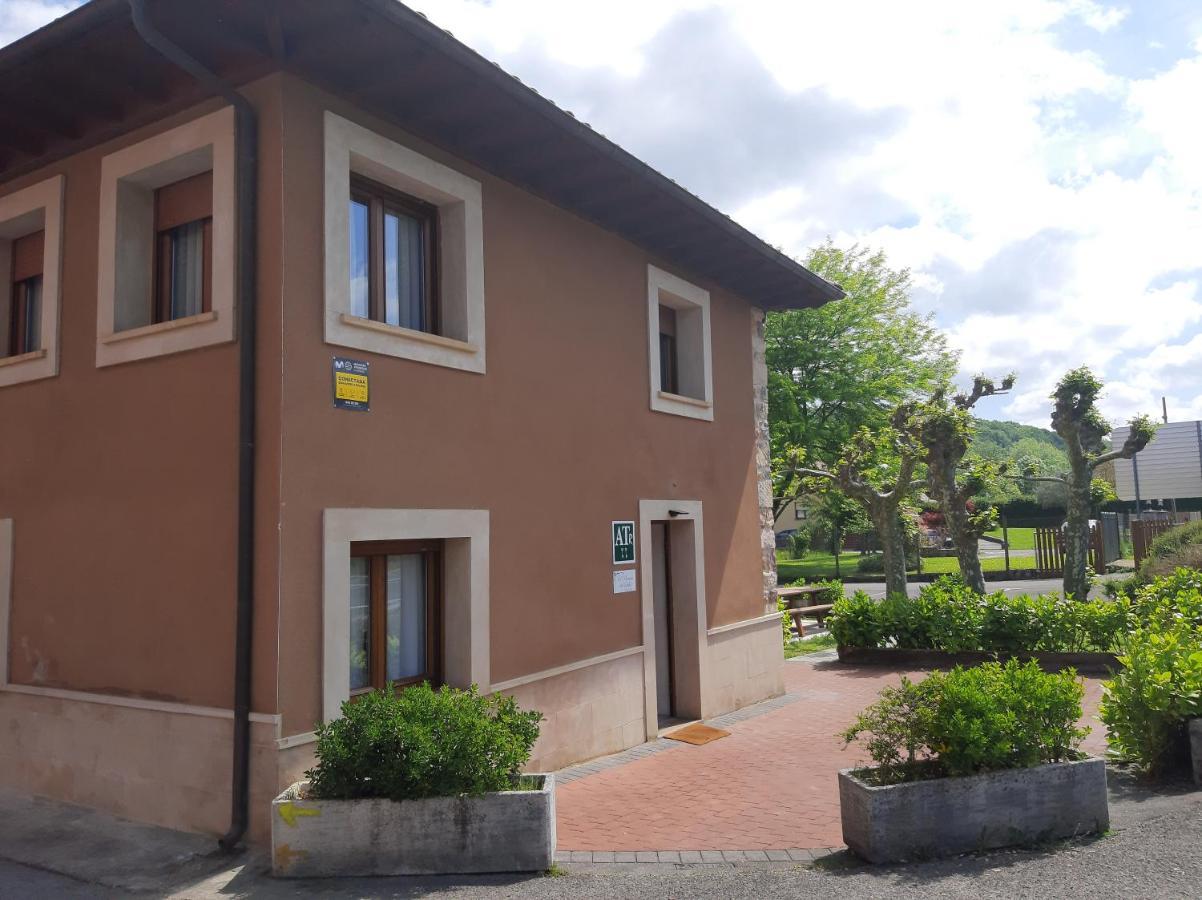 El Puentin Del Sella Con Wifi Y Parking Gratuito Lägenhet Onís Exteriör bild