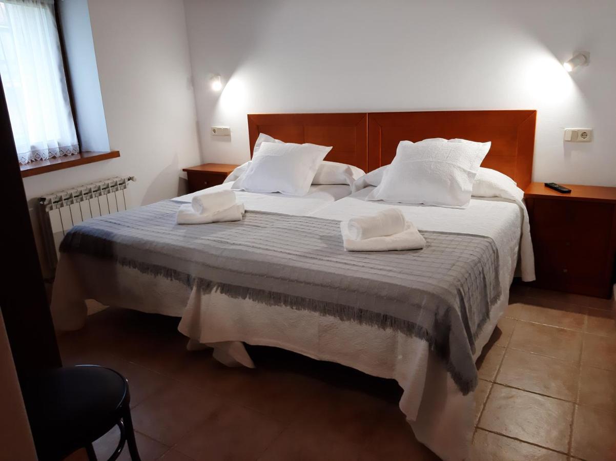 El Puentin Del Sella Con Wifi Y Parking Gratuito Lägenhet Onís Exteriör bild